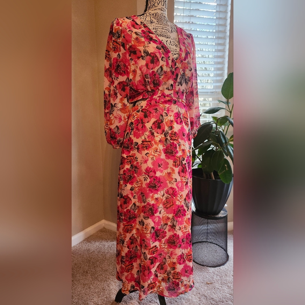 Julia Jordan Pink and Black Floral Dress